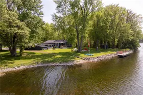 Trent waterfront getaway - Image 3