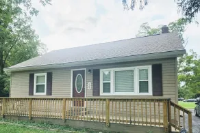 Cozy and Comfortable Home in West County - Image 3