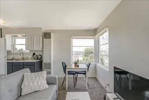 Cozy 1-Bedroom Home in Renton w/ Views - Image 5