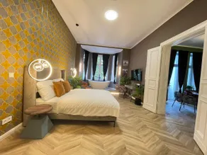 Central Apt. I 120m² •3-Rooms• Balcony & Parkview - Image 4