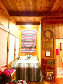Scenic Hillside Cabin: The Hideout at Rocky Ridge - Image 4