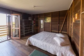 Beachfront bungalow leisure structure parking - Image 3