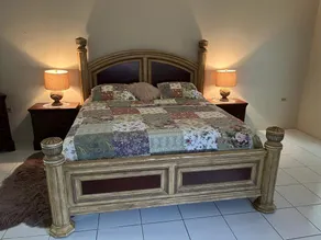 One Bedroom Apartment with onsite parking. - Image 5
