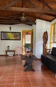La Porcelana Chalet with green areas, swimming pool, and Wi-Fi - Image 3