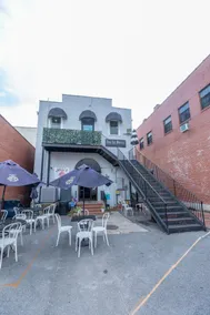 Lone Ranger Retreat: Stylish Stay in Downtown - Image 4