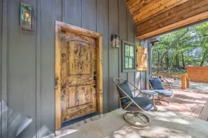 *NEW* LuxuryCABIN* 10 acres*Movie room*secret room - Image 3