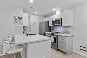 ASU Tempe Modern Condo - Image 4