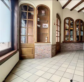 Large family home - Image 5