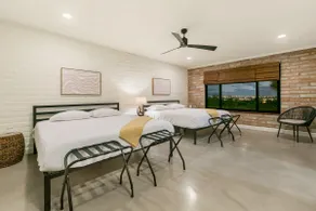 Wyatt: All King Beds, City & Mountain Views, Pool - Image 4