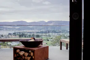 Architectural Home in Hobarts North - Image 3