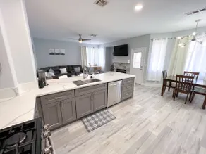 Sleeps 14+|5-Bed Group Retreat|2 Kings3Queens+Bunk - Image 5