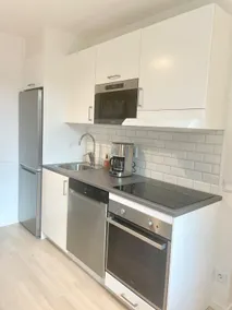 Newly built apartment in a quiet residential area - Image 3