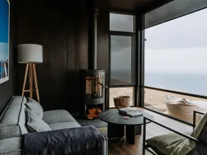 Carina, 1 Bedroom WanderPod, Stunning Beach Views - Image 3