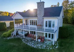 Home-style hotel – Chalet de la Grève with hot tub! - Image 5
