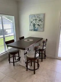 Lil Blue Lake House on a private lake in Conroe - Image 4