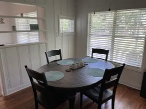 Lil Blue Lake House on a private lake in Conroe - Image 2