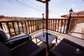Twenty-two Vouni 22 - Image 3