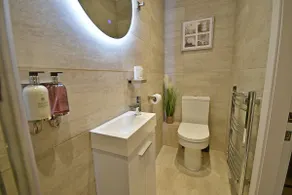 The Amalfi Suite at Moat House - Image 5