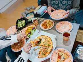 An entire building for rent, a 3-minute walk from Kawaguchi Station, with a large screen and activities for your favorite group - Image 2