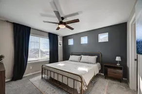 Luxury, comfortable escape w/King, 12 min from DIA - Image 3