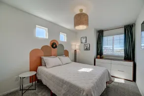 Luxury, comfortable escape w/King, 12 min from DIA - Image 4