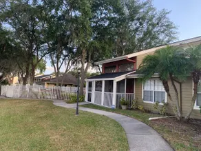 Lake View 2 Bed 2 Bath LOFT With Pool, Gym, Pickleball ---- L@@K FOR DISCOUNTS ! - Image 3