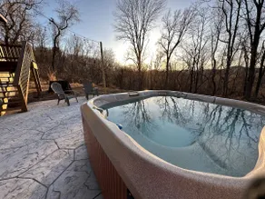 The Juniper Cabin • Cozy Hideaway w/ Hot Tub - Image 4