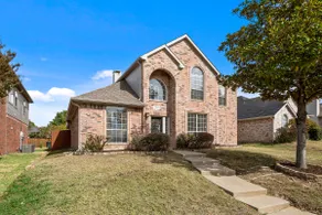 Executive Plano home central location w/ extras - Image 2
