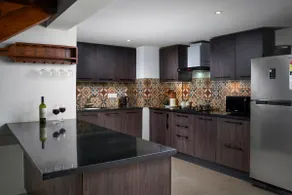 Luxe 2 bhk condo @ Tudor 203 with WiFi and pool . - Image 4