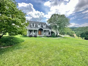 Modern 4 bedroom farmhouse on four scenic acres - Image 3