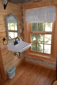 Cooper's Cabin at The Historic Osborne House - Image 3