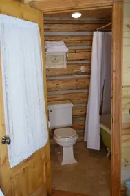 Cooper's Cabin at The Historic Osborne House - Image 4