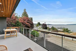 New! Modern Home w/ Spectacular Views +Hot tub - Image 3