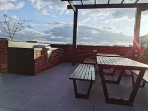 Top floor CBD Comfy View 1BR Apartment & Bath tub - Image 3