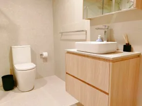 Top floor CBD Comfy View 1BR Apartment & Bath tub - Image 2