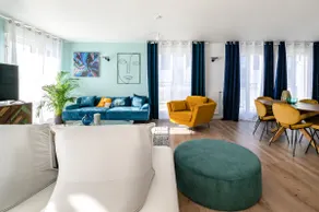 Beautiful duplex with lake view. - Image 4