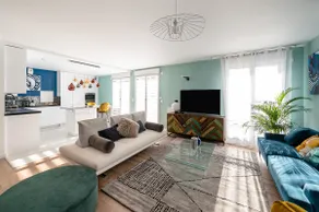 Beautiful duplex with lake view. - Image 3