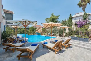Moderna Luxury Apartments with HEATED pool - Image 2