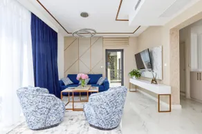 Moderna Luxury Apartments with HEATED pool - Image 4