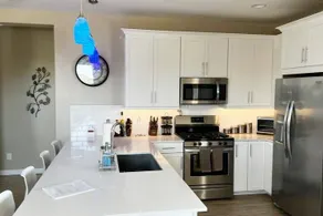 Nicely Decorated Home Next To State Farm Stadium - Image 2