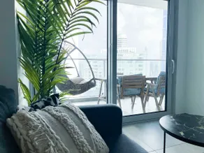 *TLV Luxury 2BR | Free Parking & Mamad |*Safe Room - Image 2