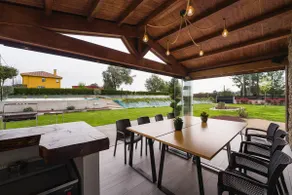 Country house with a swimming pool. - Image 2