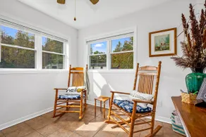 Waterfront Cottage, Wi-Fi | Netflix | Dog Friendly - Image 3