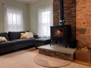 Sunny 4 bed house with fireplace - Image 3