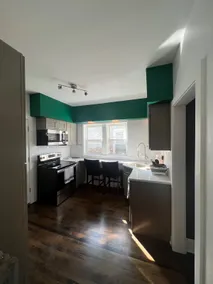 Cozy & Spacious Sunny 2 bedroom apartment. - Image 4