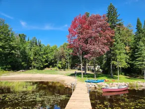 Bancroft Waterfront Cottage: Hot Tub, Canoe, Kayak - Image 4