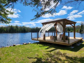 Bancroft Waterfront Cottage: Hot Tub, Canoe, Kayak - Image 2