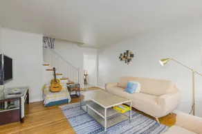 3 Bedroom 2 Bathroom House, Walkable to BART, Free Parking, Views - Image 3