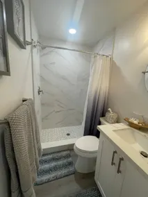 Modern Solana Beach Guest Suite - Image 5