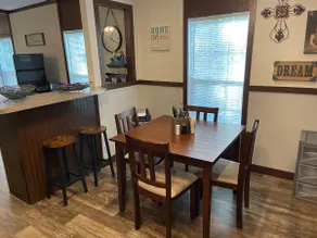 Peaceful 3-bed, 2 bath cozy home near the lake - Image 4